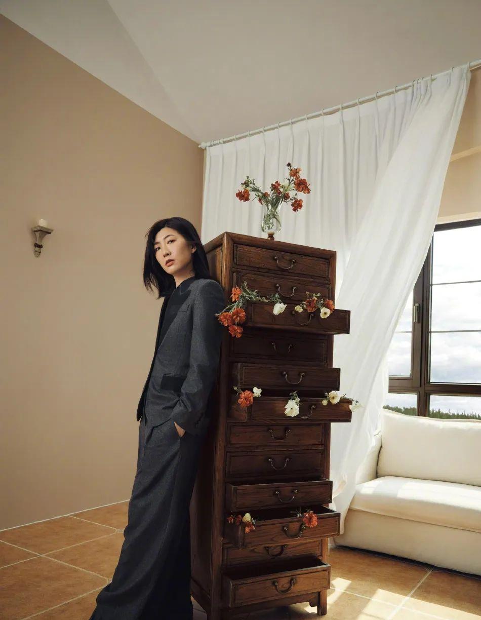 白梦妍|徐梦桃白鹿身穿姐妹装同框美图！雪肤玉貌魅力不可小觑