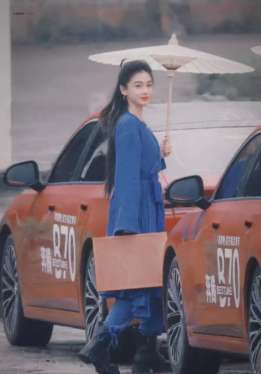 Angelababy|baby与黄晓明离婚后,无人理睬,只能与工作人员聊天缓解尴尬