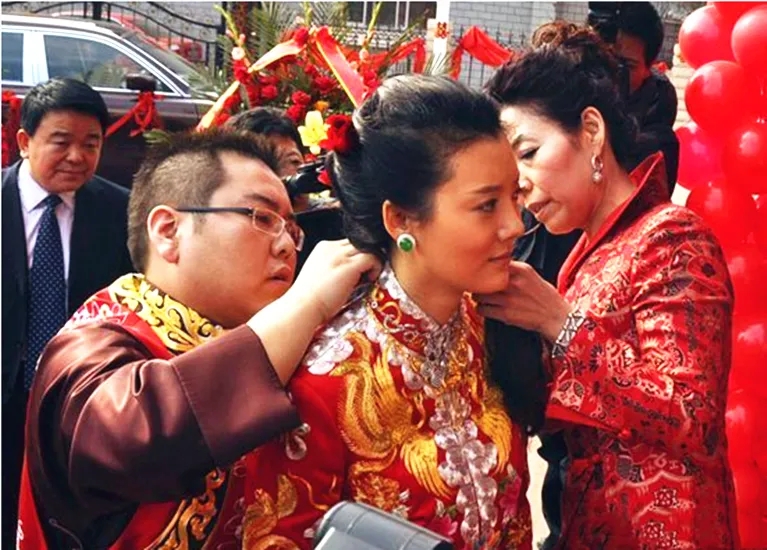 车晓|车晓:拒绝邓超追求,28岁嫁给山西首富,1年后她却成了圈中笑话