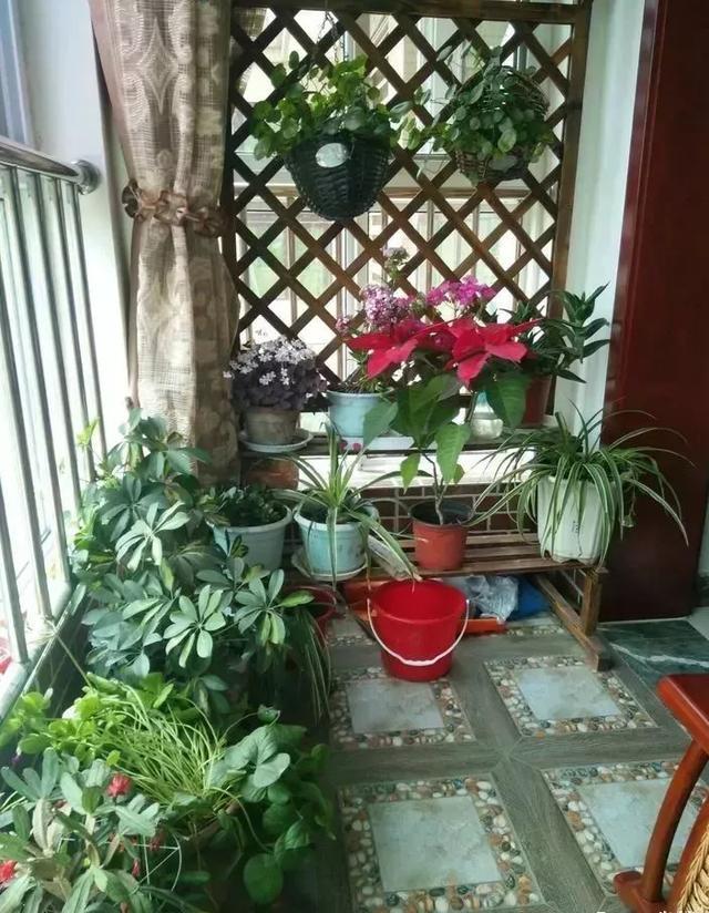 老师傅建议阳台一定要这样贴瓷砖,又好看又实用