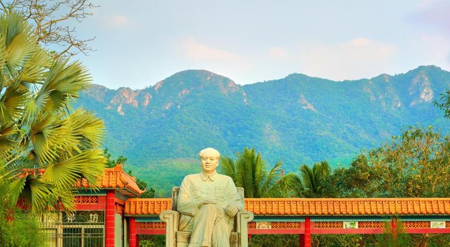 抖音|在毛公山一处淘金小镇，每月投放20万黄金随便捡，捡到就是你的