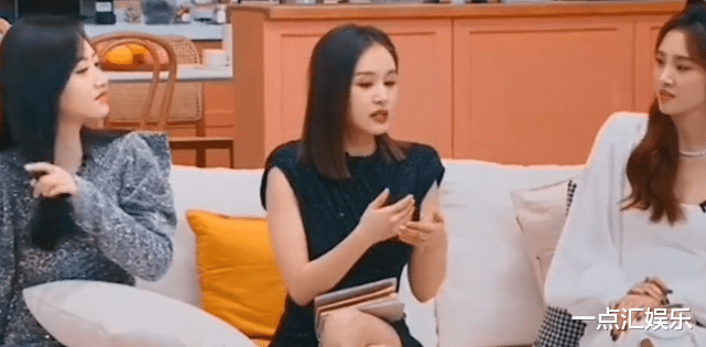 王子文|景甜调侃王子文，与孩子生父还联系吗？王子文黑脸场面尴尬