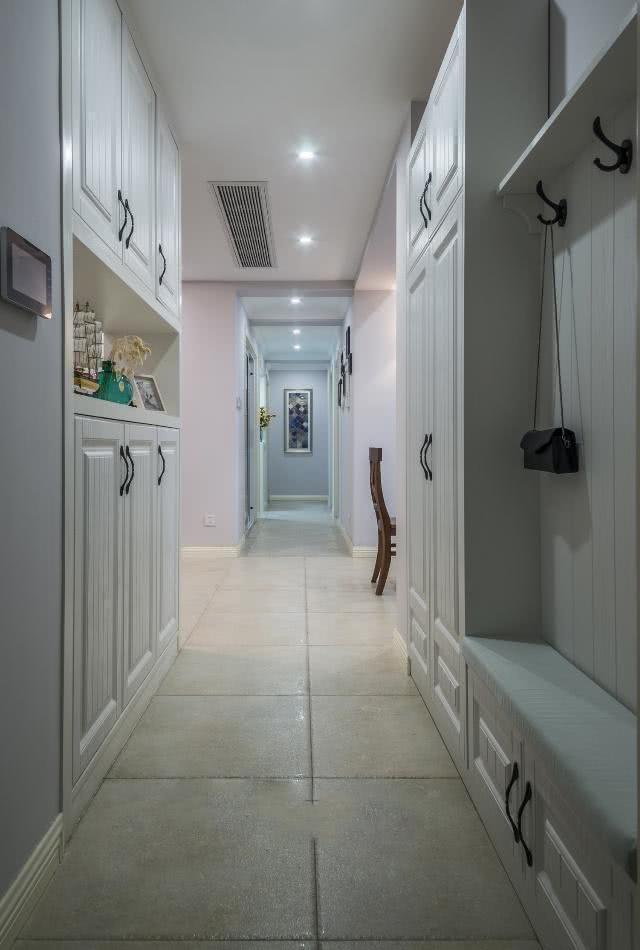 131平美式大三房,一进门就被玄关柜给迷住了,全屋打柜子太实用