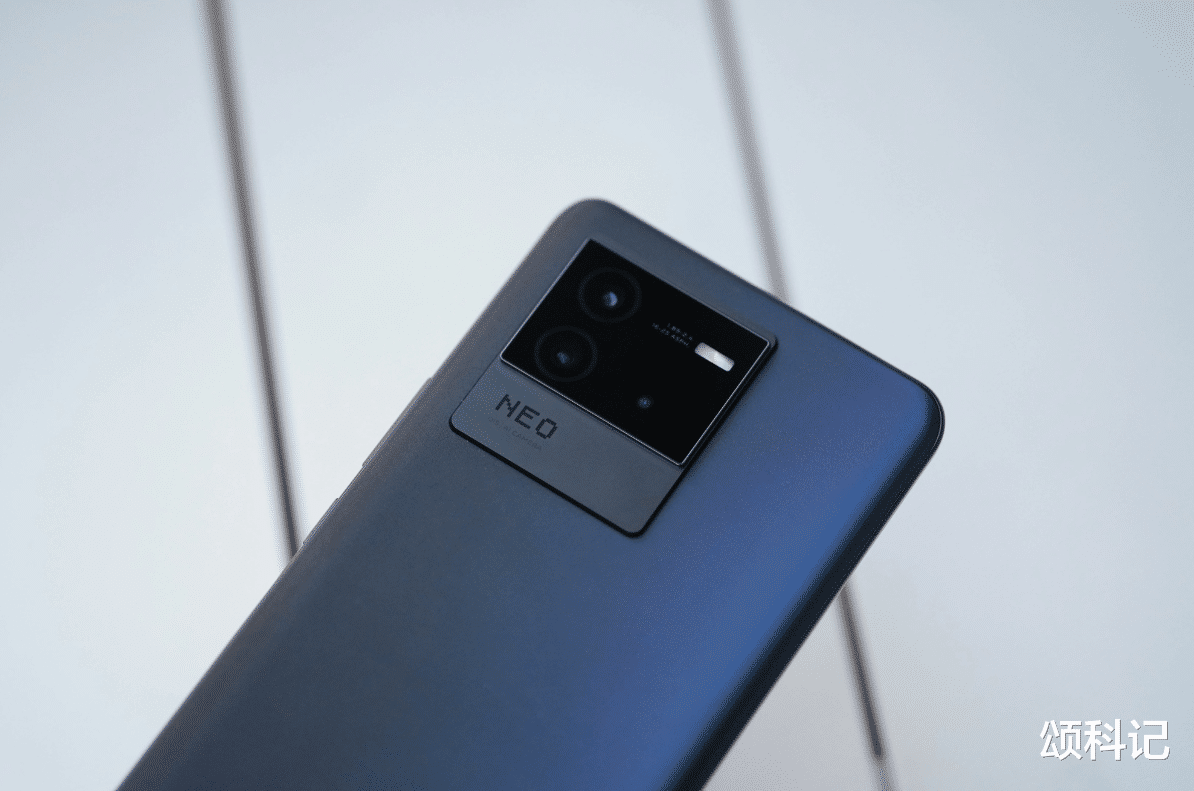 高通骁龙|最便宜骁龙8 Gen1手机之一,独显芯片+三星E4屏,优势很大