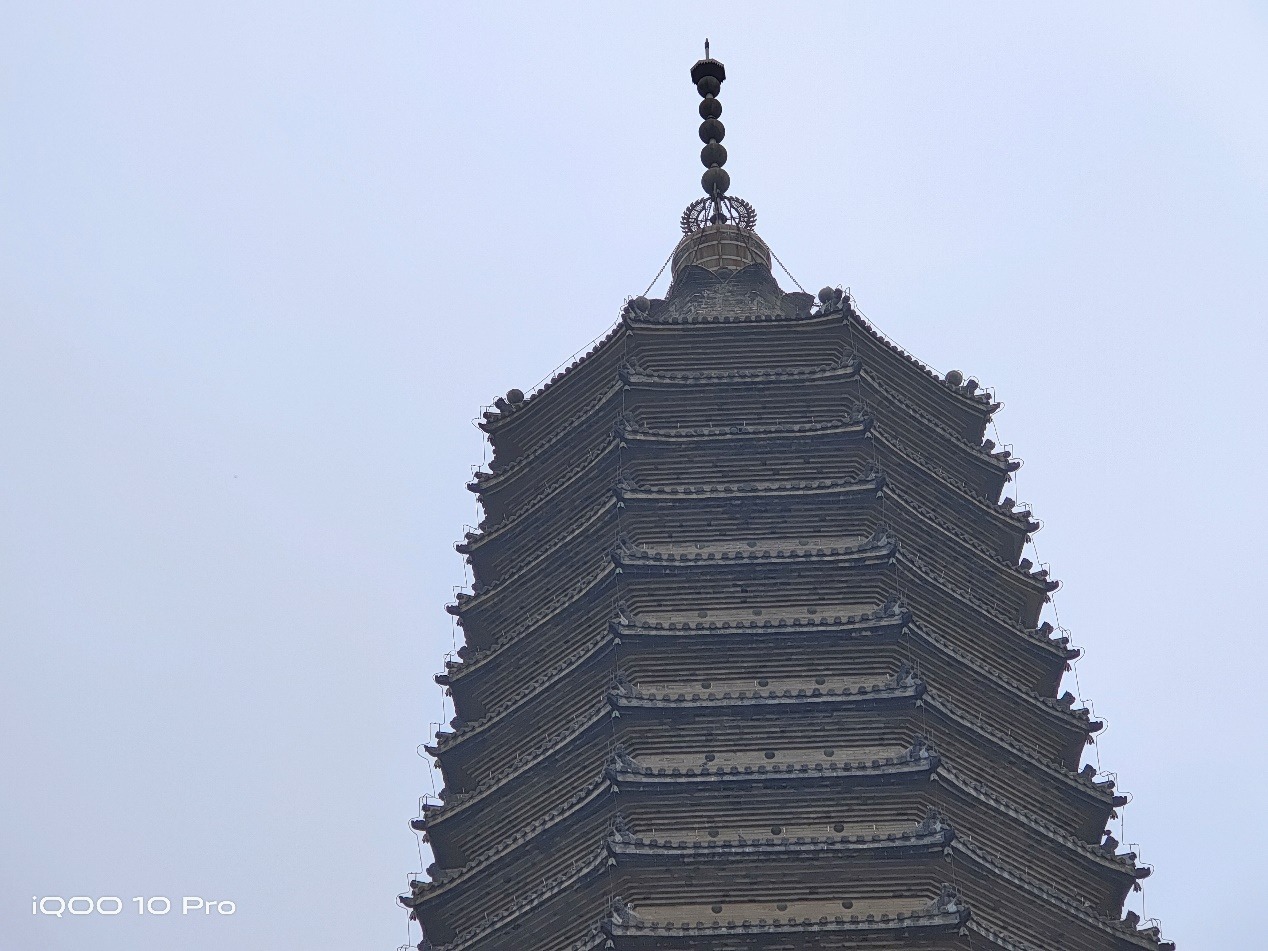 传感器|200W超快闪充舍我其谁?iQOO 10 Pro深度测评