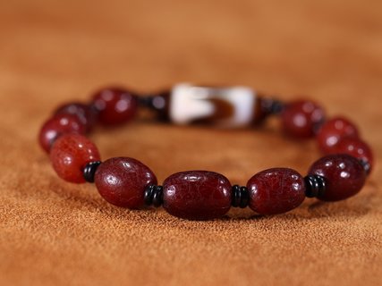 蜜蜡|【藏传回流百年蜜蜡枣珠虎牙天珠手串】