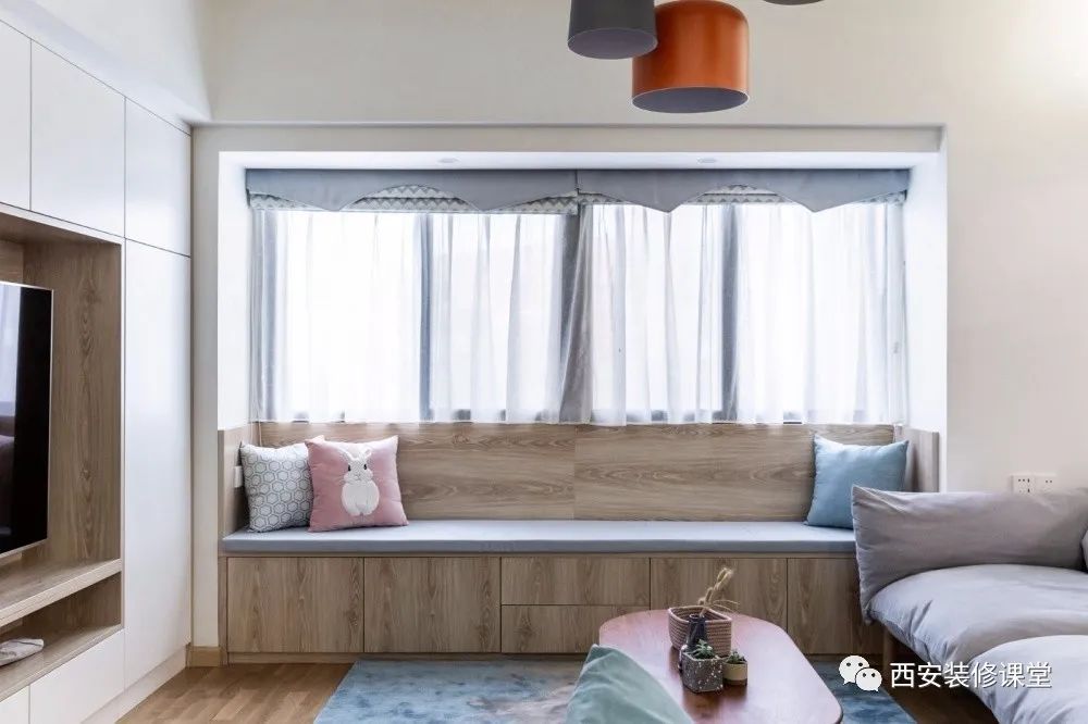 家有飘窗,利用起来做收纳怎么实现?