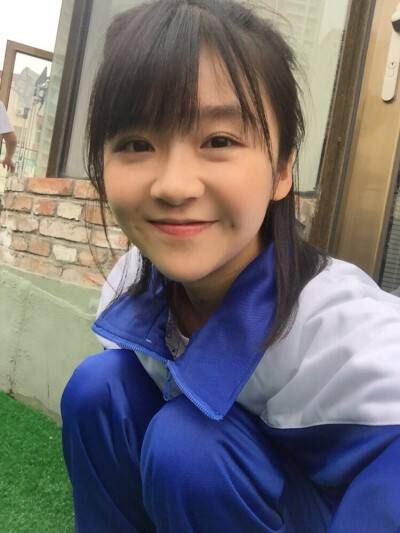 宋伊人|“清纯校花”宋伊人:出道多年不温不火,如今被传背后有人撑腰?