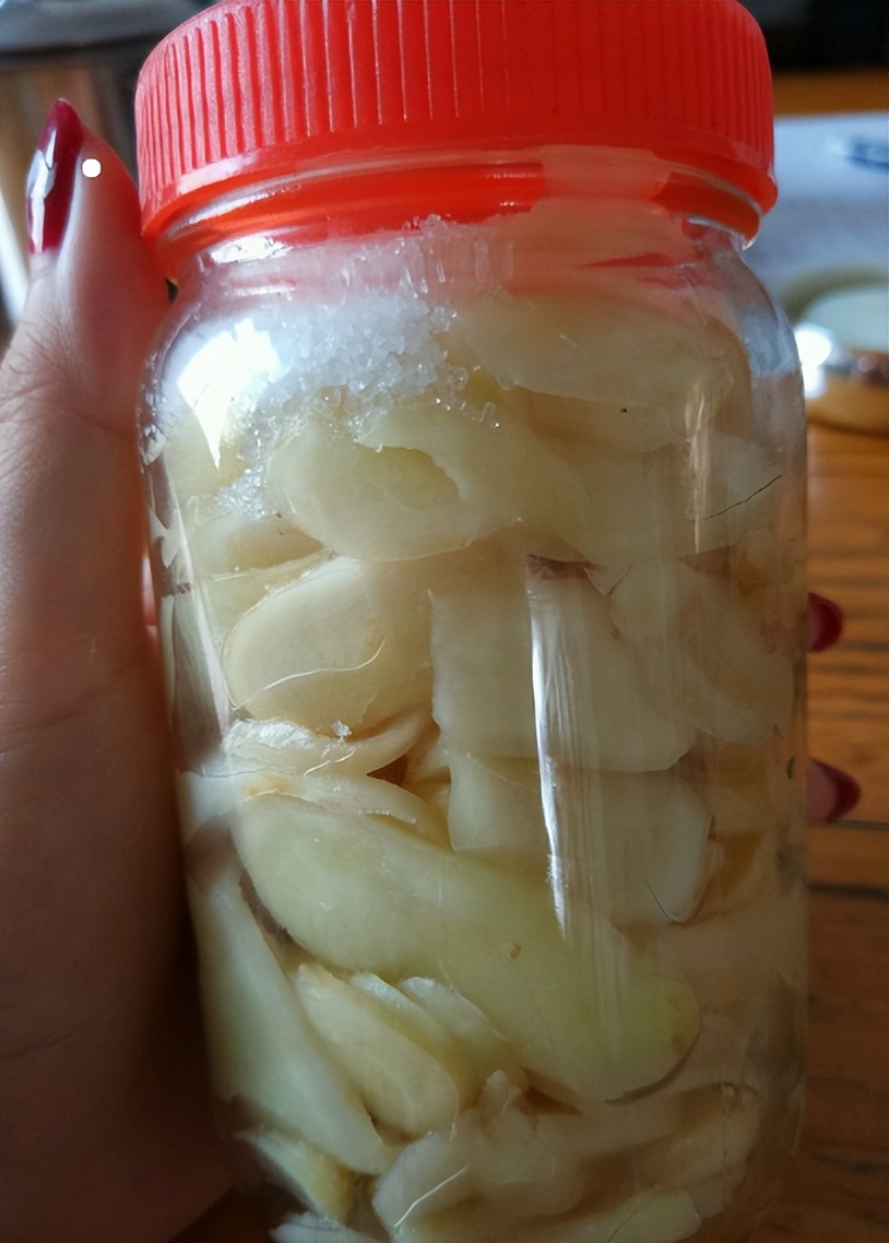 冰糖|“冬吃萝卜夏吃姜”，吃姜有讲究，这四种吃法，健康吃姜过秋天