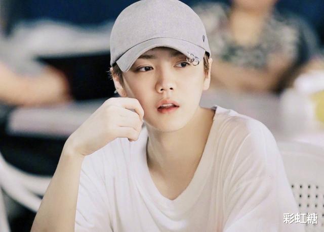 赵丽颖|深夜买醉，与友人一玩就是一夜，事业惨遭滑铁卢的他看开了？