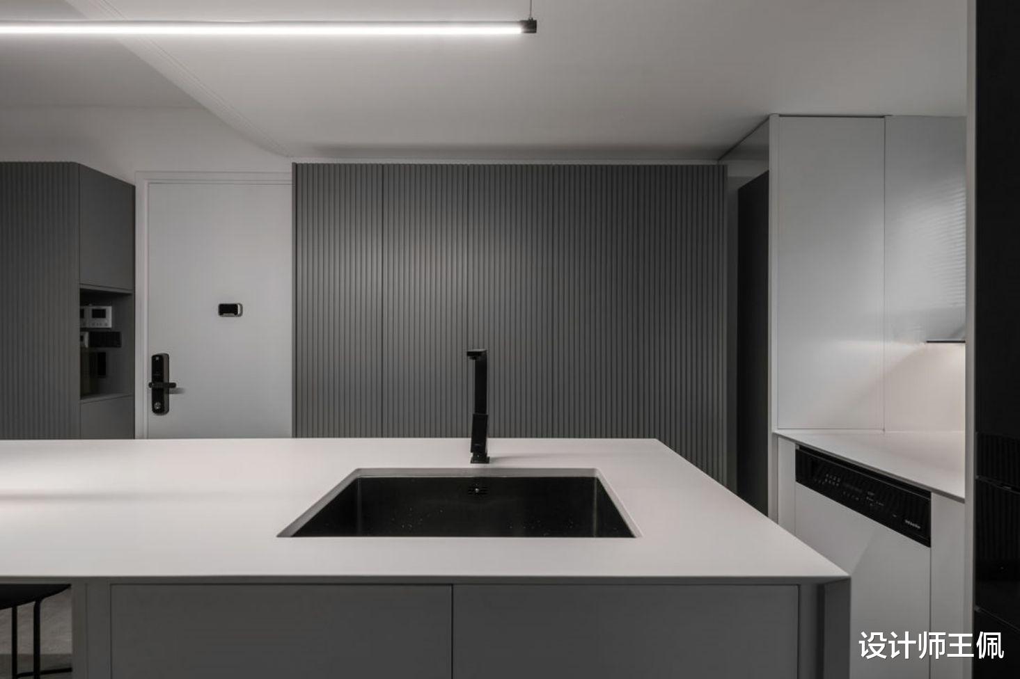 北京80后独居男孩的理性家,60㎡空间和猫咪共享,舒服又自由