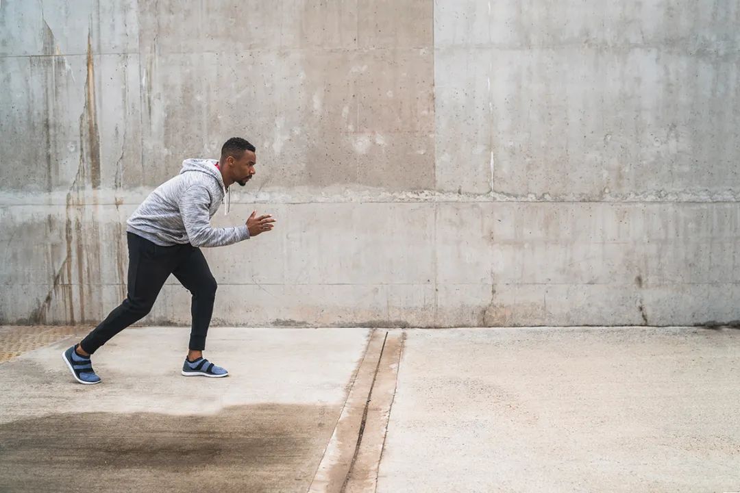 |跑步一年以上,都有这8大“副作用”,你有没有?