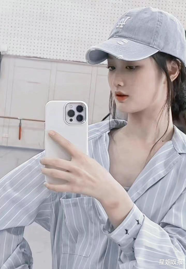 张嘉倪|张嘉倪没等来婚礼，却等到买超出轨，去年他和邵晴就疑似同框被拍