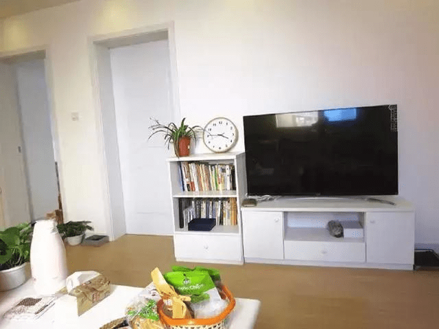 新家入住不久,邻居都嘲笑寒酸,鼓起勇气拿出来让网友来评评理!