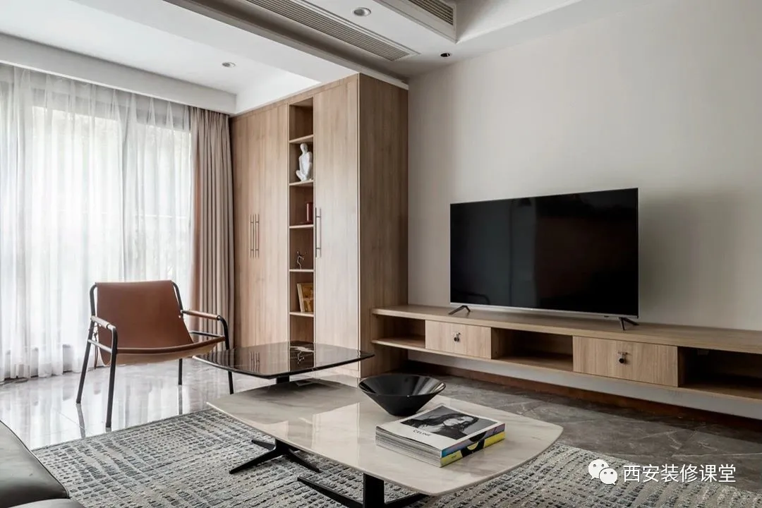 客厅与阳台彻底打通,区域划分怎么做?