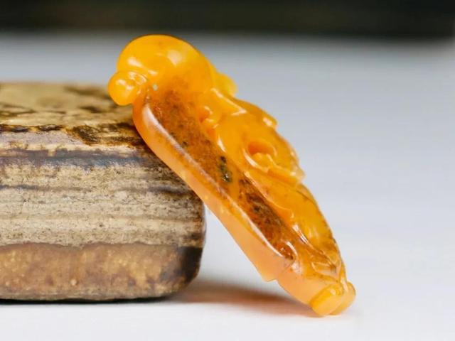 月亮|最耐盘的黄沁籽料“螭龙”,玩到什么程度才算“出活”?