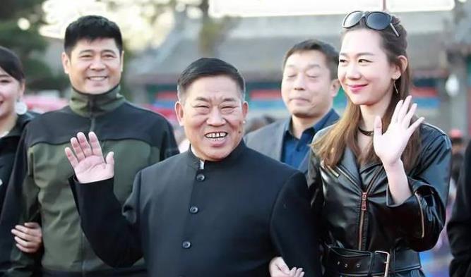 王子文|“反派专业户”杜旭东：因意外变成“歪嘴”，却娶了漂亮媳妇