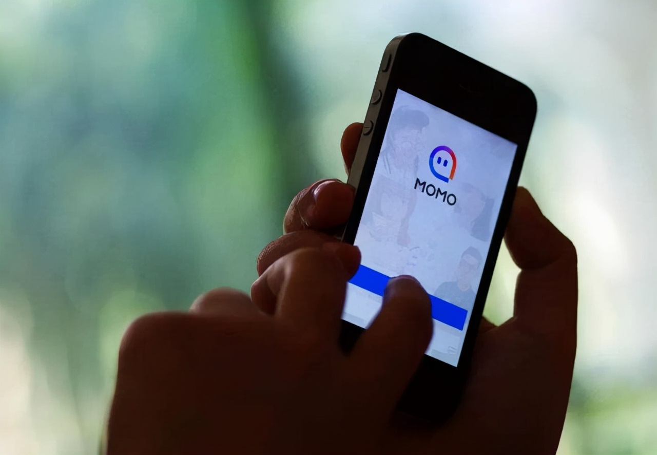 陌陌|成立10年却越来越凉,昔日“约会神器”,今天却变成“老年专区”