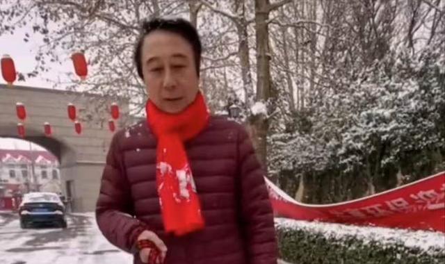 冯巩|冯巩再度缺席央视春晚，透露在三个卫视露面，人气依旧旺盛