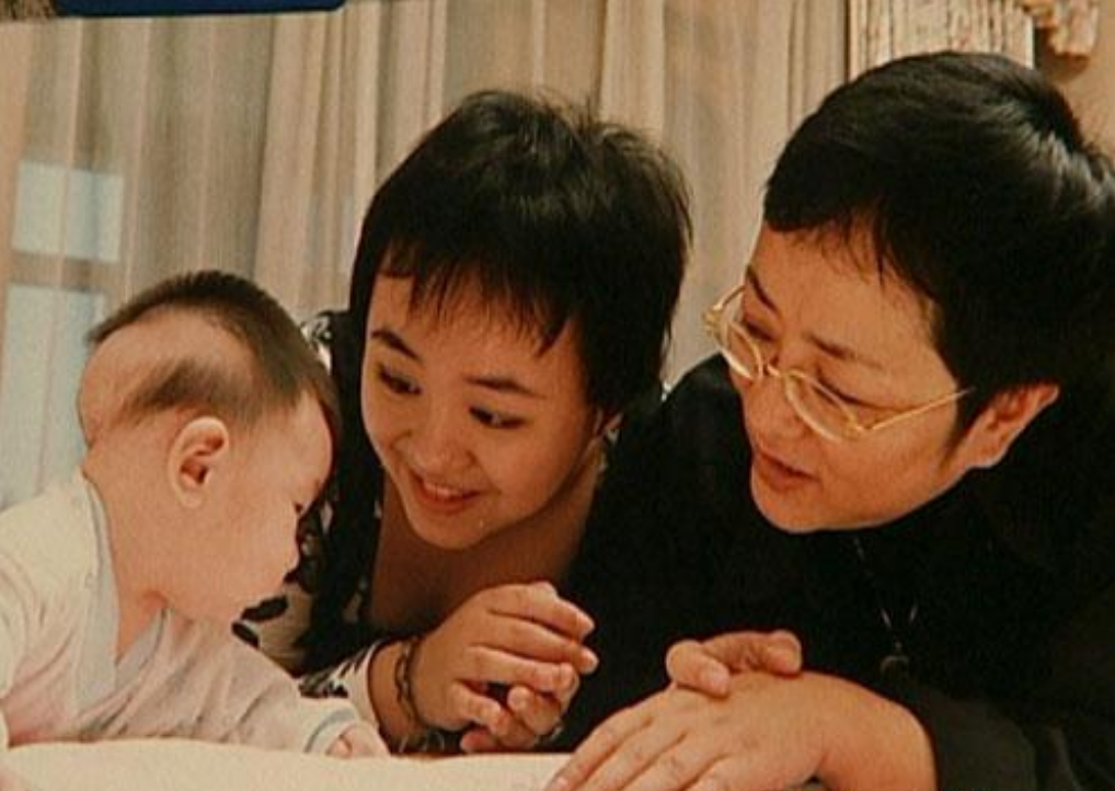 谢莉斯|著名歌唱家谢莉斯:50岁患脑梗,67岁女儿去世,今把外孙女当女儿