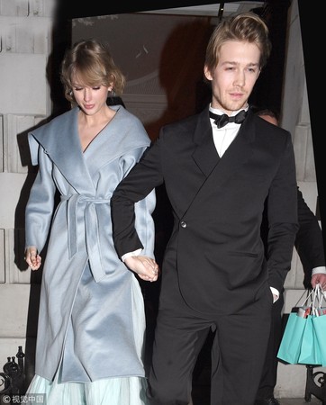 高圆圆|泰勒和男友欧文传出订婚消息