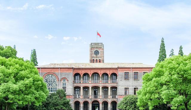 大学|网红教授说大学：有两类弱势群体，一种人高高在上