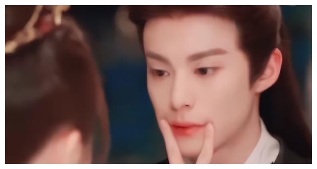 苍兰诀|挤眉弄眼，硬装可爱？《苍兰诀》小兰花，把“做作”玩出花了