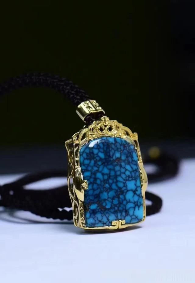 绿松石|乌兰花绿松石