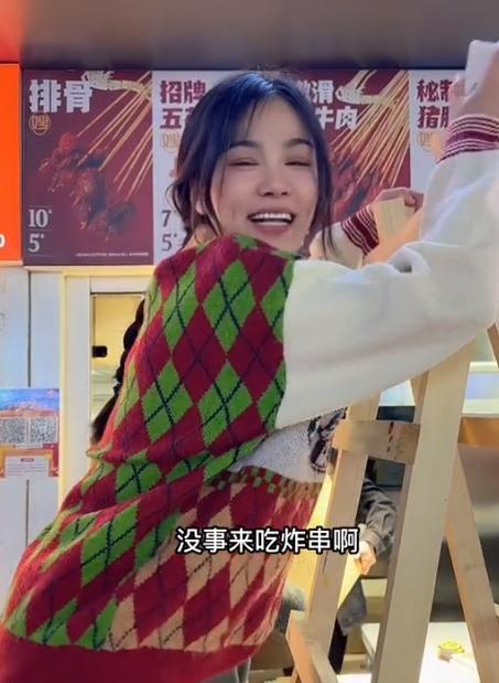 小三|樊小慧老公出轨细节被扒，给小三买豪车宝马，小慧却在家卖盒饭