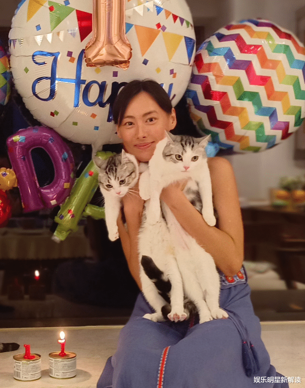 梁洛施|梁洛施为爱宠庆生！李泽楷14岁儿子罕现身，身高快赶超妈妈