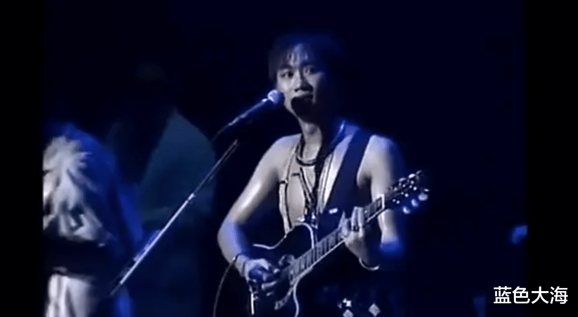 黄家驹|看清世界真相的，是大张伟；敢跟这个世界斗争的，才是黄家驹