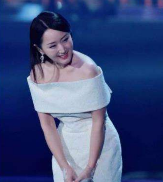 杨钰莹|蜜一样的杨钰莹,游离了两个男人之后,还能“甜”多久