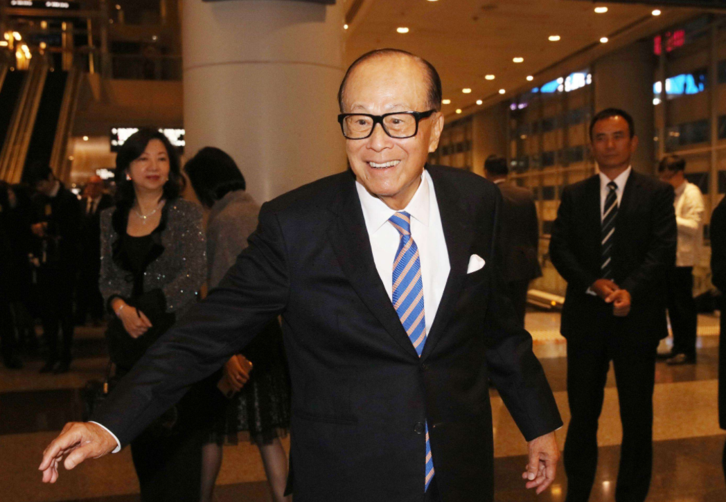 李准基|40岁李准基高中生造型满满青春气息,是什么让他的颜值吊打众人?