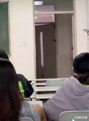 饵料|白素贞飞行的时候为什么要把一只手往前伸?原来是这样~