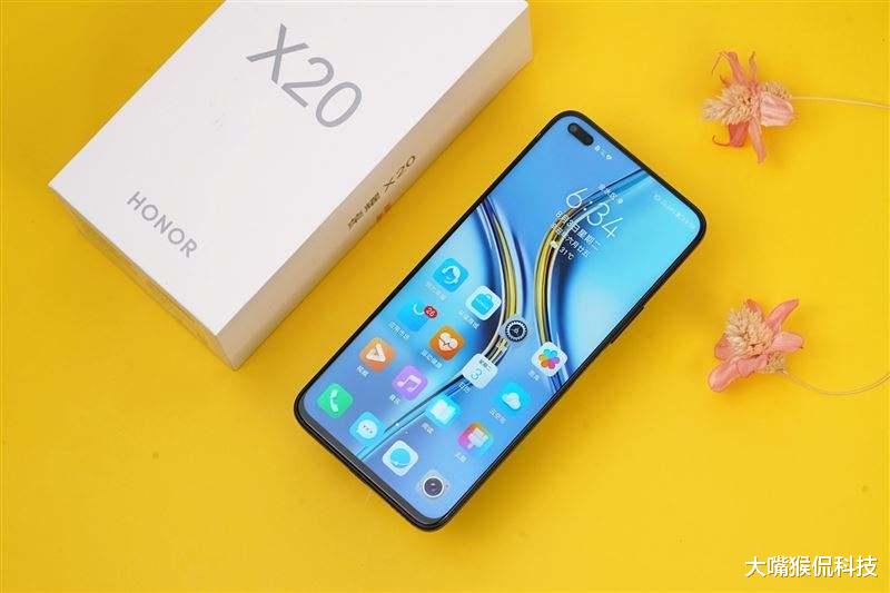 荣耀|荣耀千元机还有性价比吗?66W+天玑900,千元出头香不香?