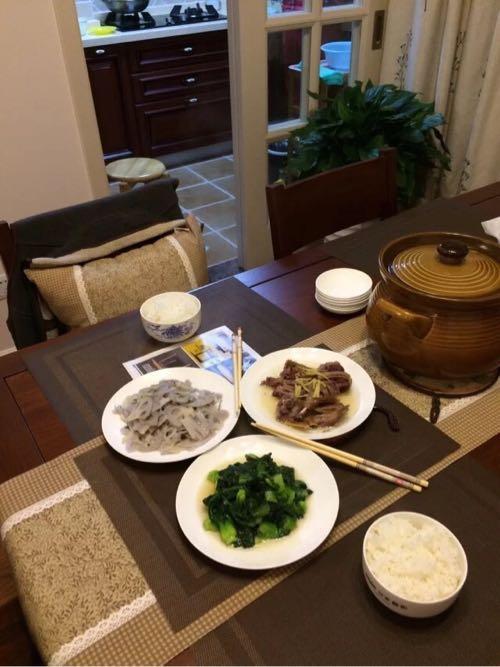 媳妇装新房,卫生间砌“半墙”,阳台成“绿森林”,被邻居赞爆了