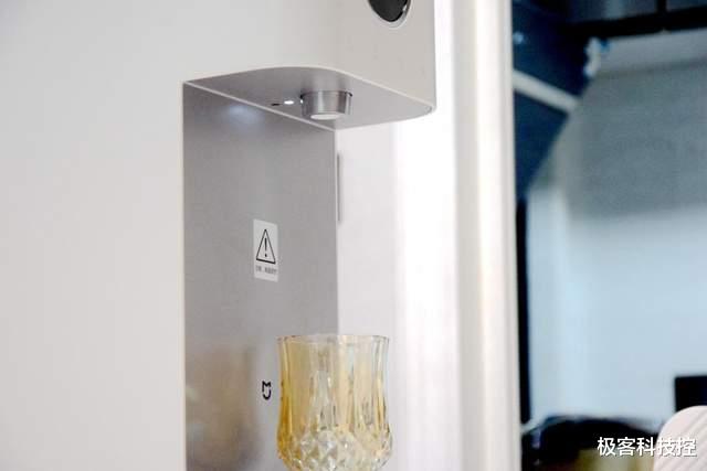米家|净水加热制冷三合一,1℃精准控温,米家台式净饮机冷热版上手