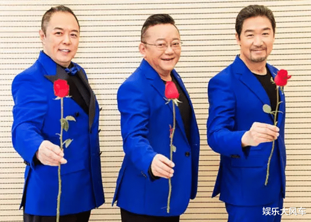 周涛|铁3角再合作! 为拍戏钻垃圾桶探头探脑太滑稽，央视周涛荧幕处女作