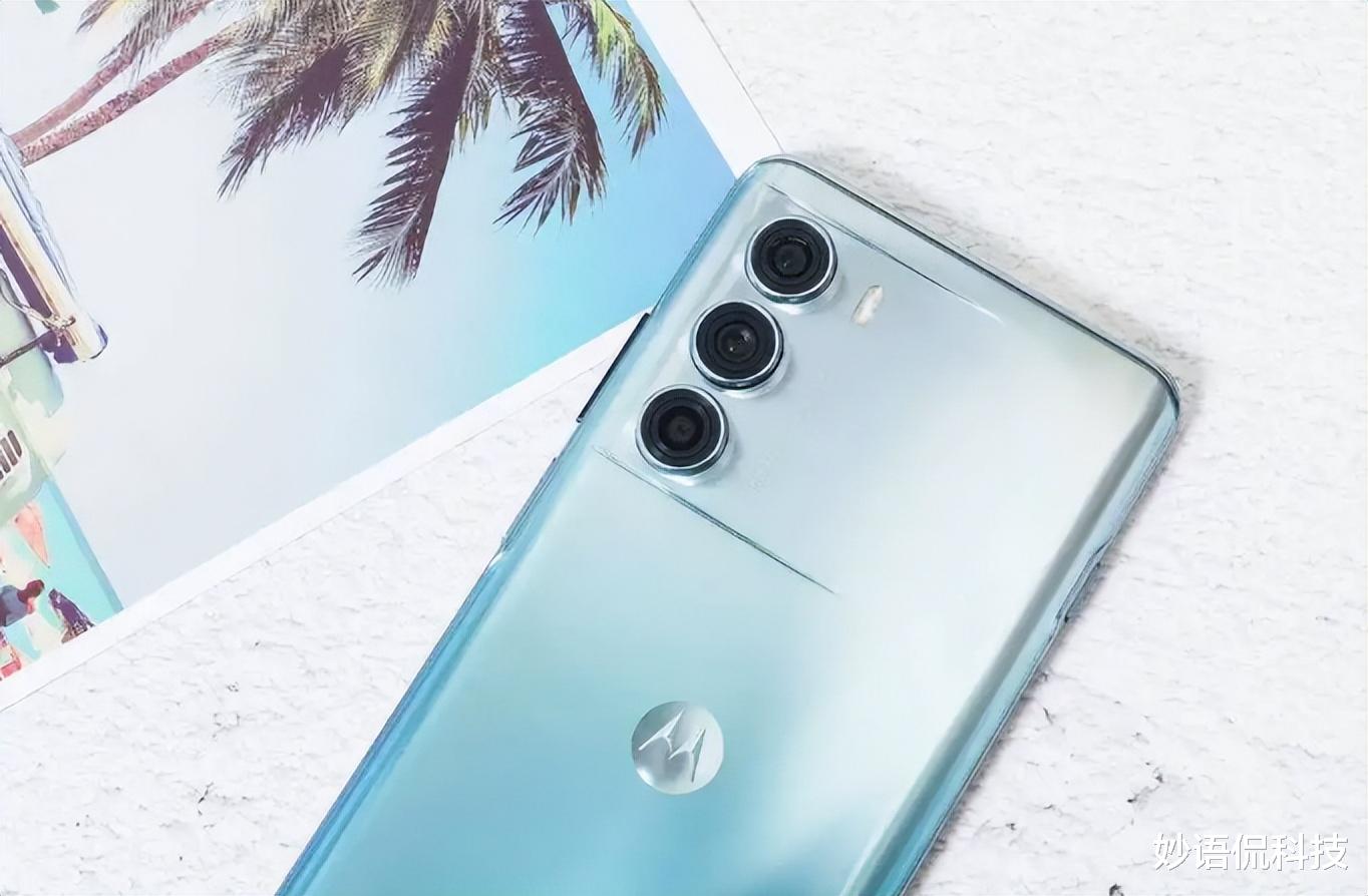 刷机|摩托罗拉“不讲武德”,顶级旗舰跌至千元机,友商尴尬了