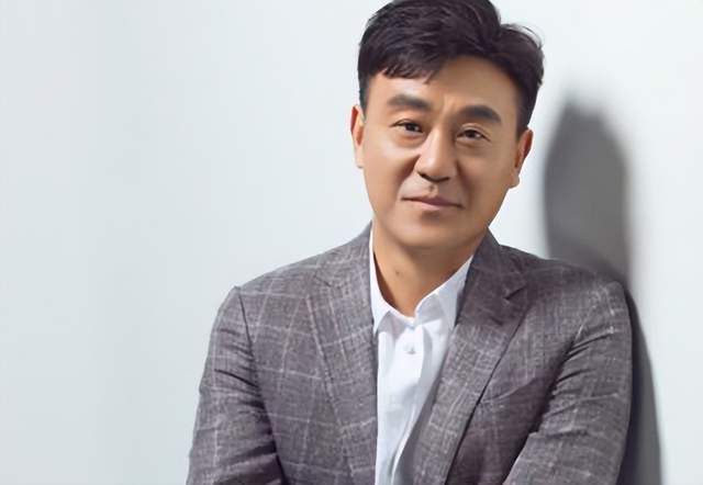 丁海峰|这5位男演员才叫好男人,成名后不离不弃,个个都是从一而终