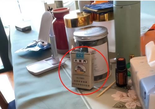 李立群|老戏骨李立群晒剩饭剩菜，朴素又节俭，一时间圈粉无数，太接地气