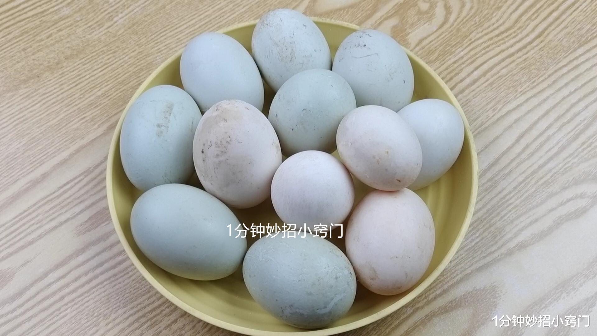 买鸡蛋时,是挑大的好还是挑小的好?我也是刚知道,以后别乱买了