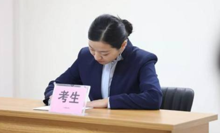 南非|又一事业单位面向社会招聘,月薪6000左右,还有望获得“编制”