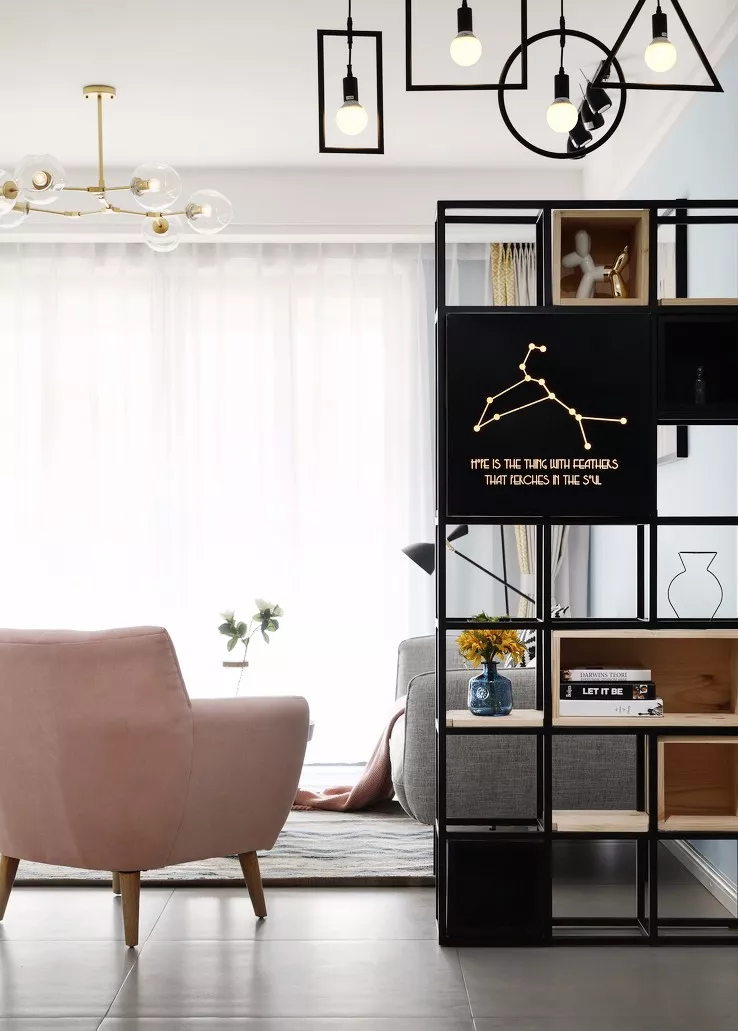 隔断不一定要做墙，这样设计好看到逆天！