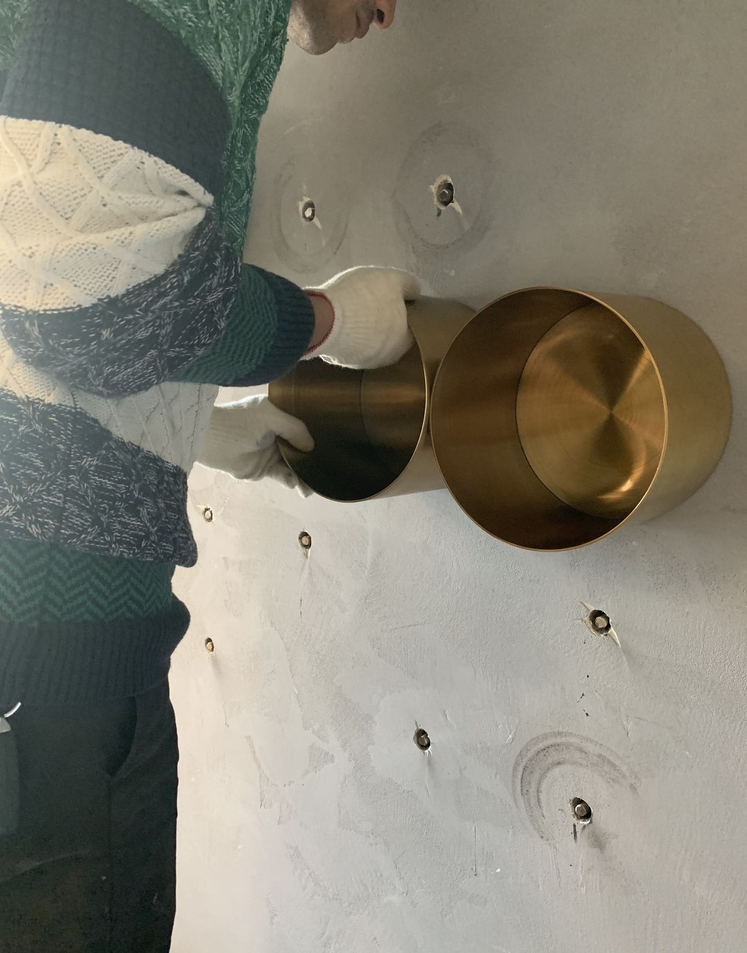 不管别人怎么说,她坚持把自己的家装成工业风格,有自己的高冷风