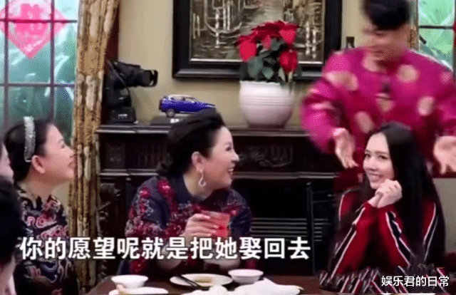 郭碧婷|向佐夫妇现身面馆,郭碧婷靠丈夫身上一脸娇羞,放小奶皇独自就餐