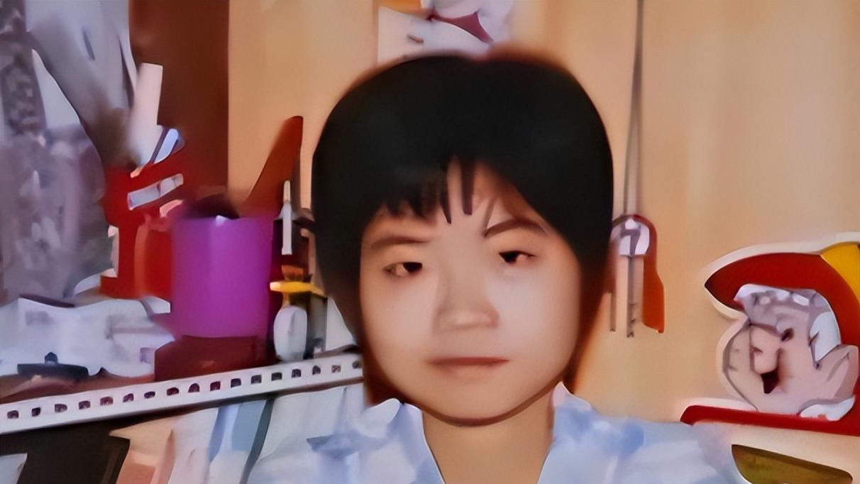 带母上学的杨元元，在宿舍自杀身亡，没人愿意被“脐带”束缚一生