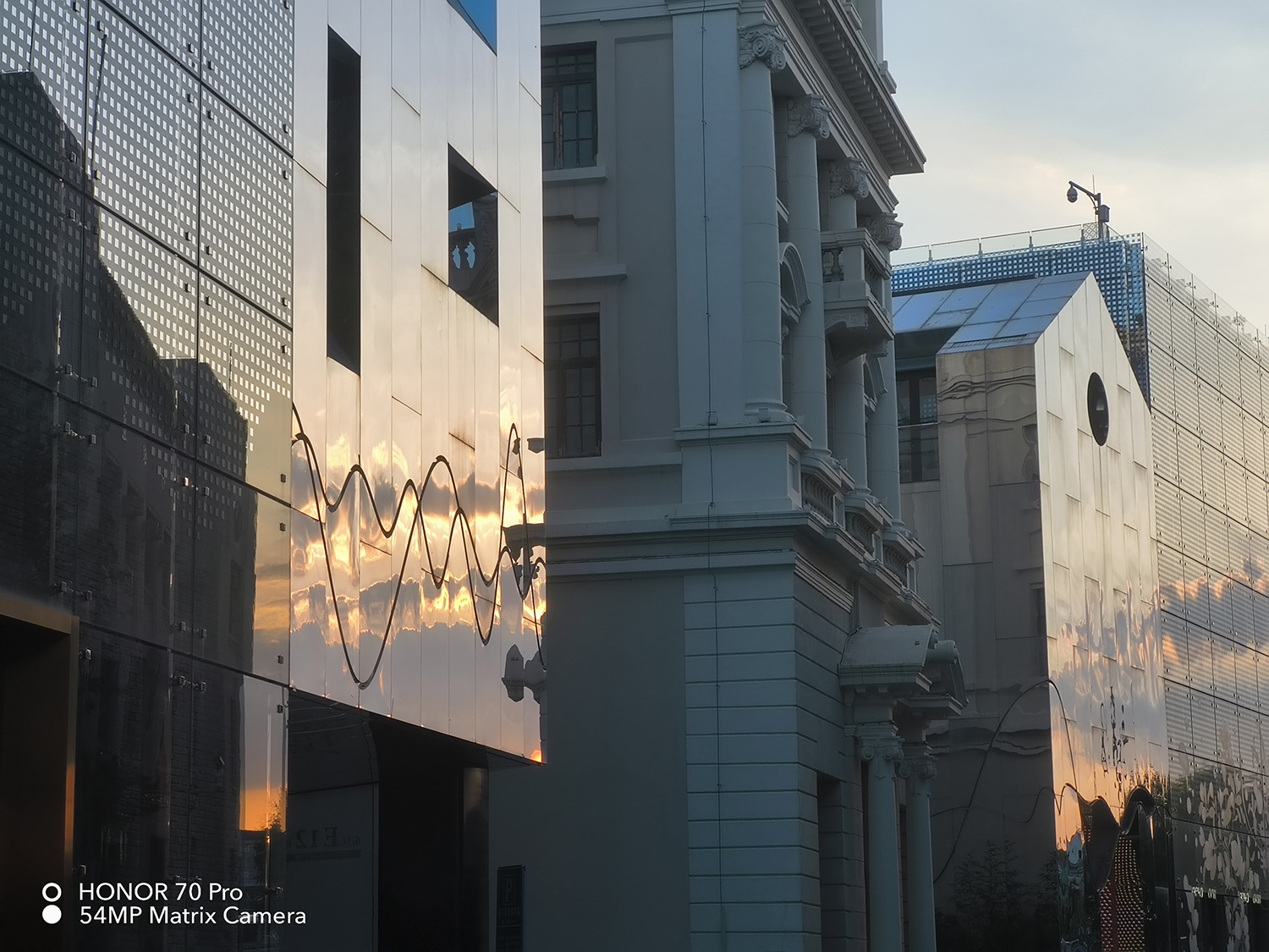 荣耀|荣耀70 Pro与iPhone 13拍照对比:看看什么样的镜头组合更合适