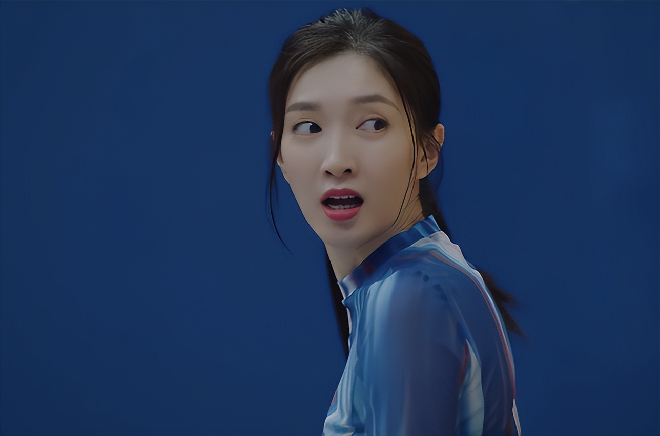 刘敏涛|不笑场吗？46岁刘敏涛新剧演女儿，喊大11岁女演员“妈妈”