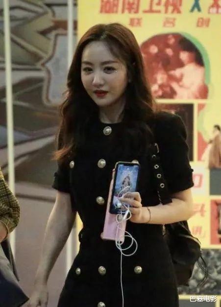 欢娱影视|欢娱影视演员现状:演技被嘲、颜值下降,连一哥一姐都失去竞争力